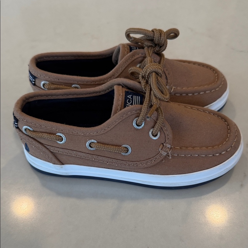 BOYS' NAUTICA TODDLER & LITTLE KID SPINNAKER BOAT SHOES - Picture 2 of 5